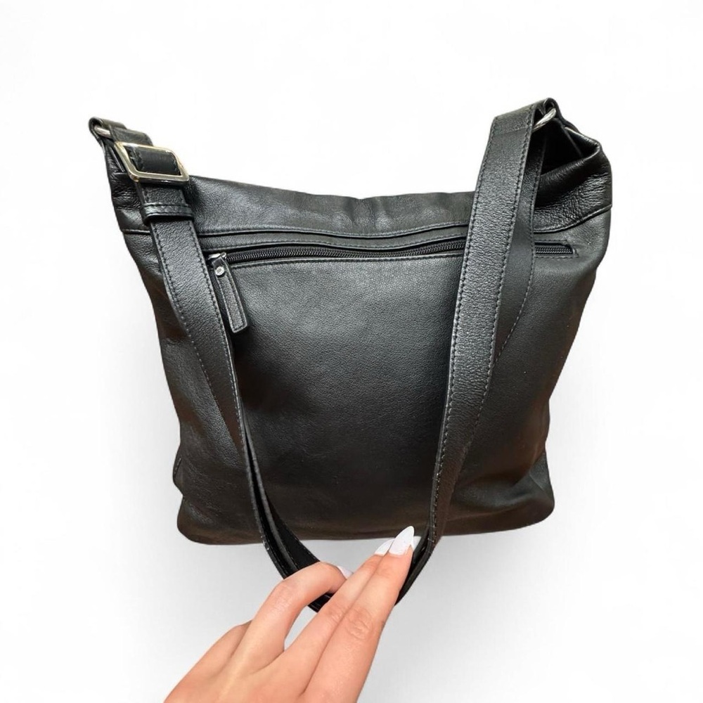 Danier Black Genuine Leather Crossbody Shoulder Bag - Picture 3 of 16
